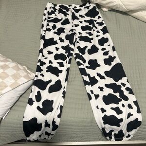 Cow print pants from shein no pockets